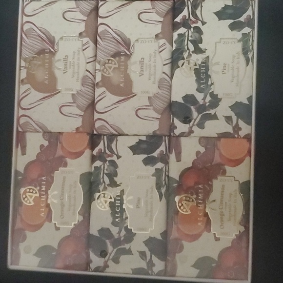 Alchimia soap bath & body size 9 bars x 3.50 ounces each vegetable soap fragrant - Picture 4 of 8